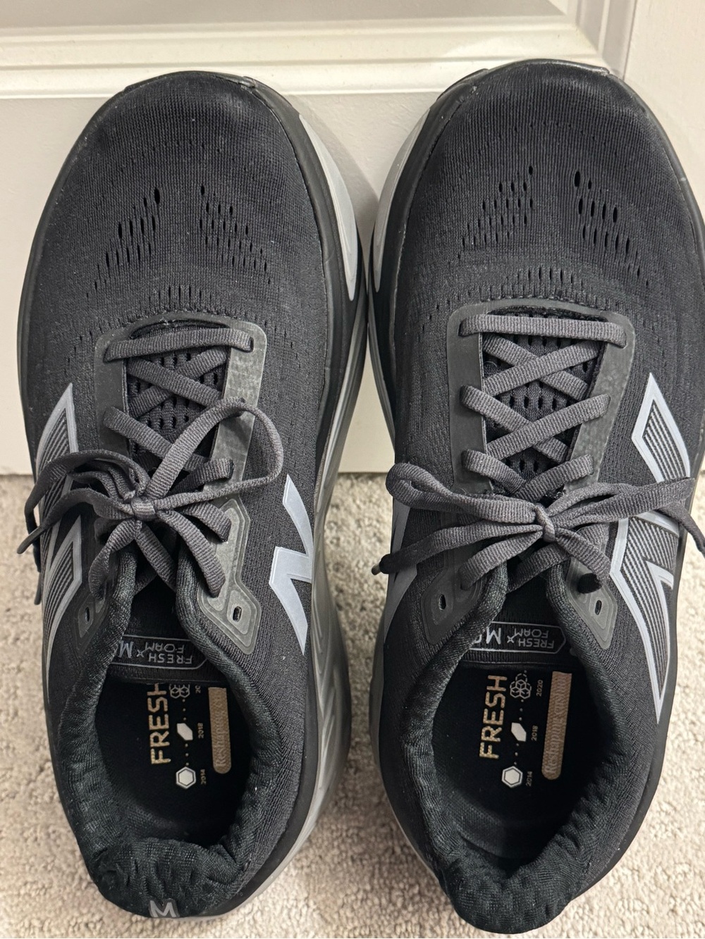 New Balance Fresh Foam X More v5 – Black/Gray; Unisex